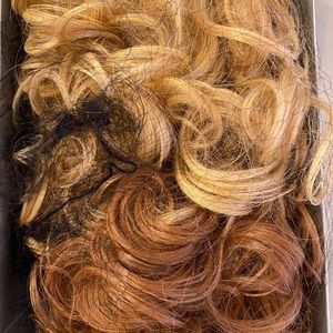 Center Parted Curly R& B Collection Futura Lace Wig Color Nina 612‼️🔥❤️🔥❤️🔥❤️